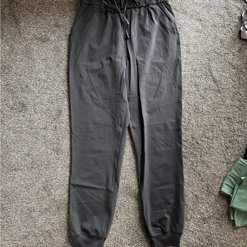 Lululemon on the fly Gray Jogger Pants